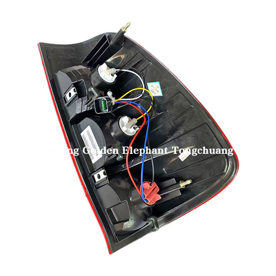 OE n.o 4133300-P00 Grande Mural Wingle 5 Versão Europeia Luz de cauda para 124 Spider 348